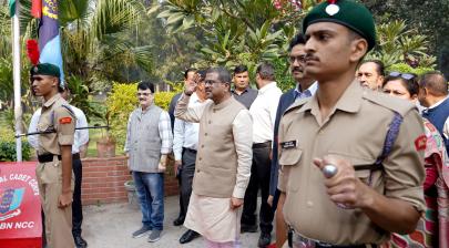 Shri Dharmendra Pradhan inspecting the Guard of Honour during the commemorative event marking 150 years of the National Song “Vande Mataram”