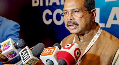 Shri Dharmendra Pradhan interacting with media during the ‘Bharat Bodhan AI Conclave-2026’